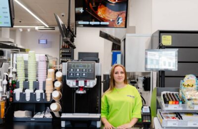 Работа в «Заряд» : Продавец, от 80 000 ₽ до 102 000 ₽ / месяц